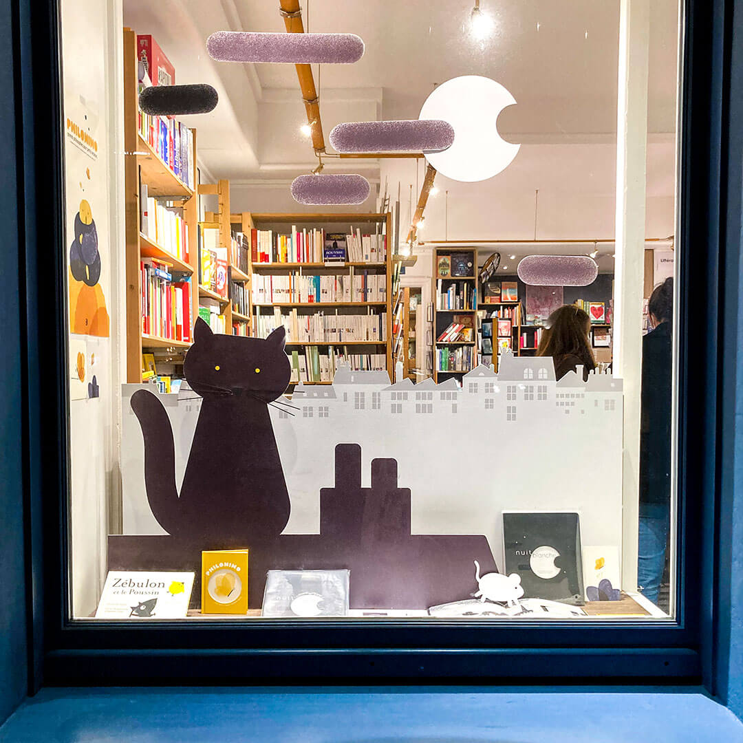 vitrine Nuit Blanche de Raphaële Enjary à la librairie La Belle Image